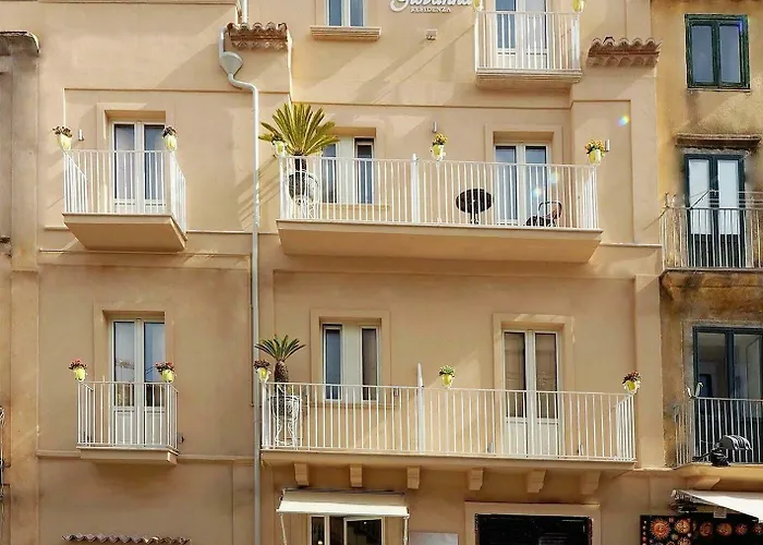 Residenza Donna Giovanna 4*