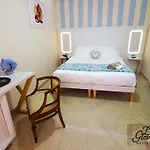 Residenza Donna Giovanna Гостевой дом 4*