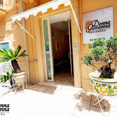 Residenza Donna Giovanna Гостевой дом 3*