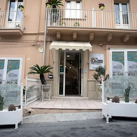 Residenza Donna Giovanna 特罗佩阿