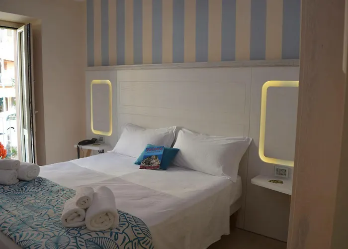 Residenza Donna Giovanna 4*